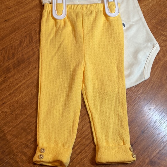 2 piece set 6-9mos. NWT! Onsie with pants, organic cotton - Picture 11 of 16